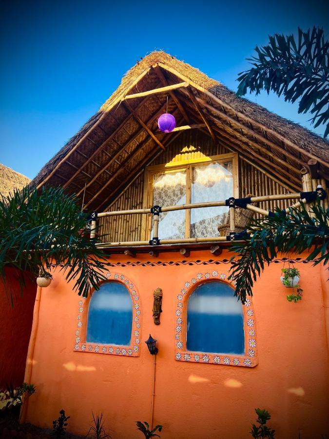 Spykee Spot Hampi Hotell Exteriör bild